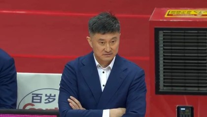 开云体育平台-上海险阴沟翻船，广东重回前4，广厦稳住第2，山东下滑，辽宁憋屈